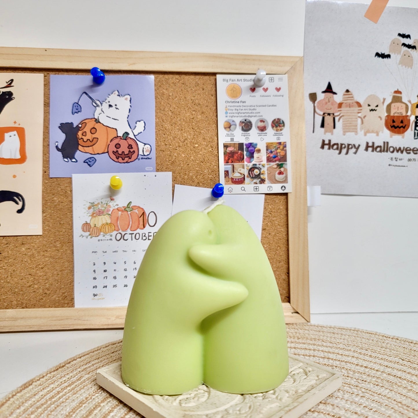 Hugging Ghost Candle