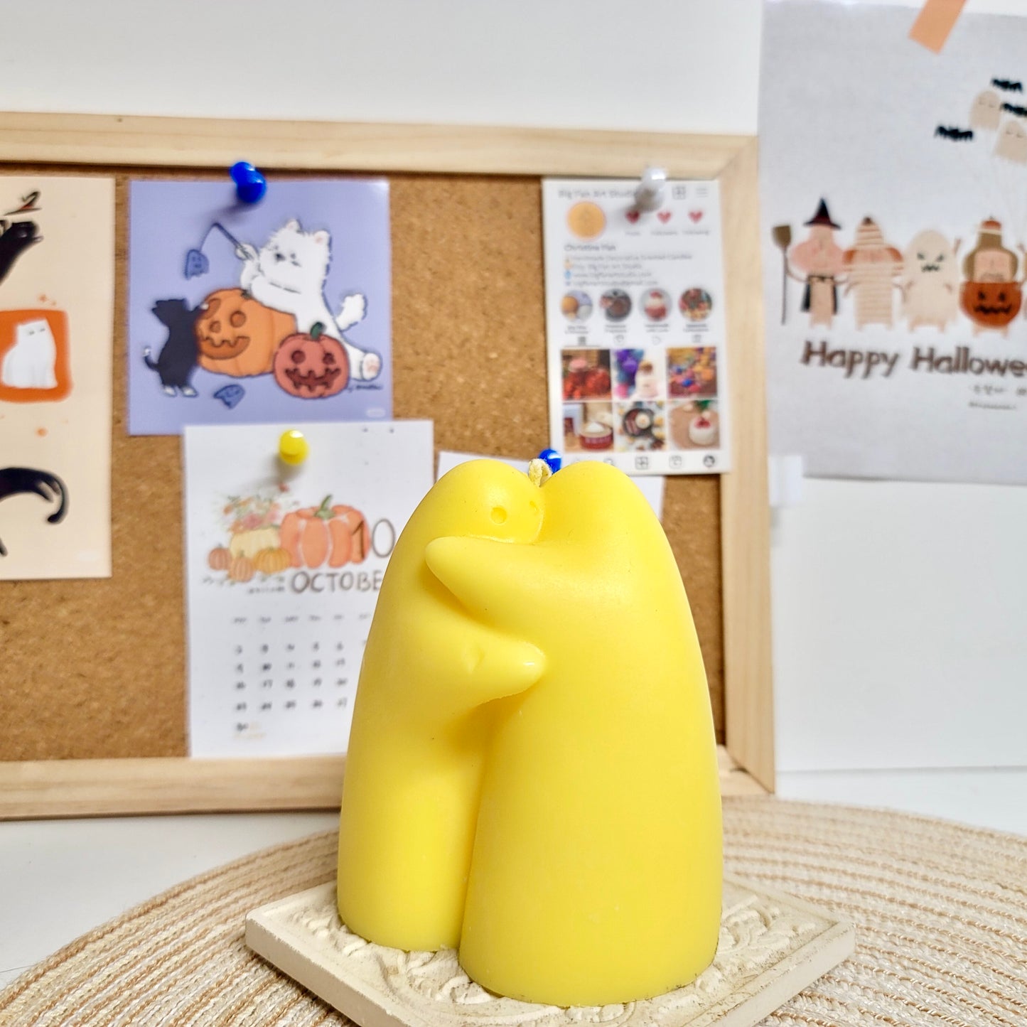 Hugging Ghost Candle