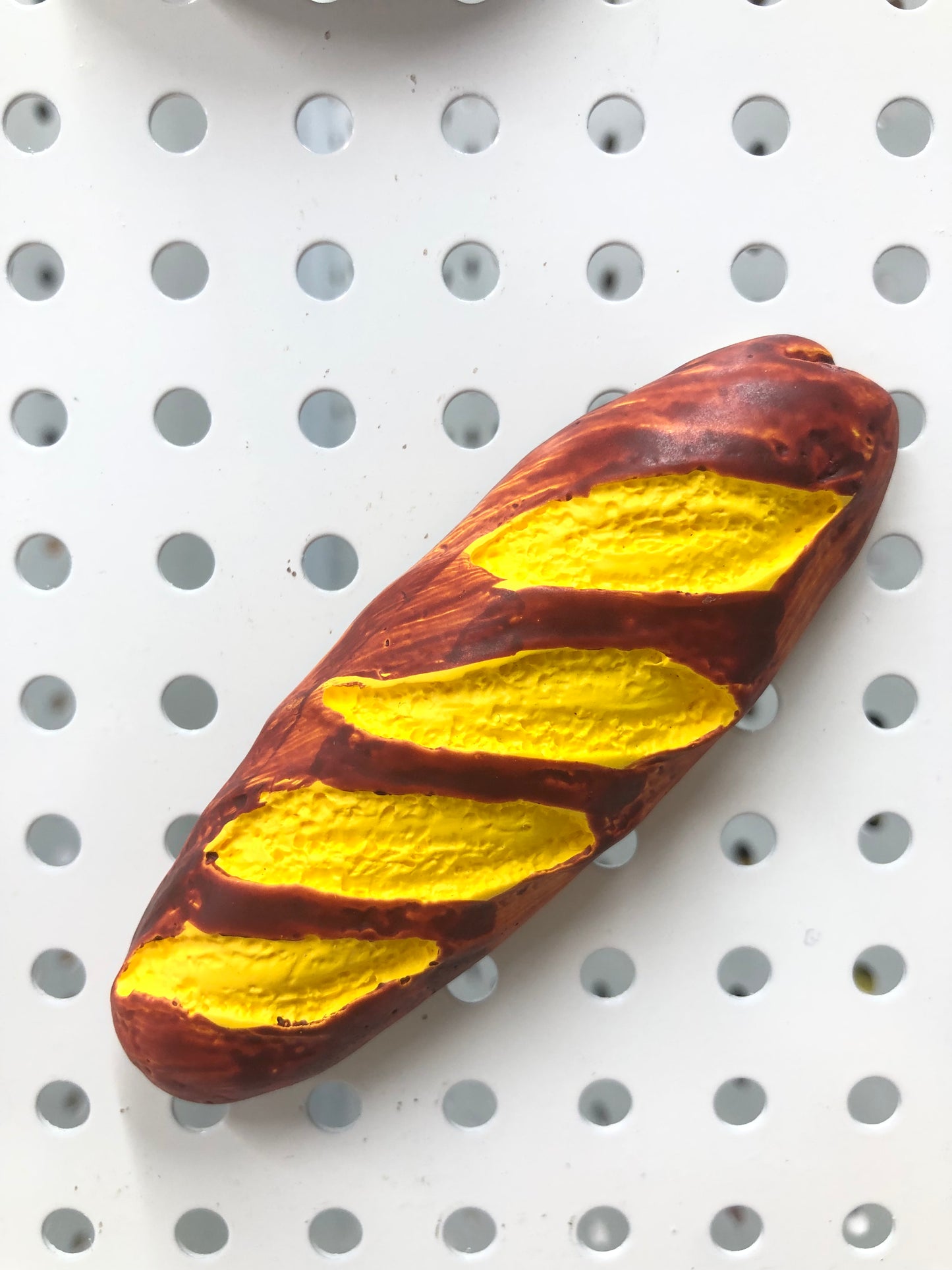 Bread magnets