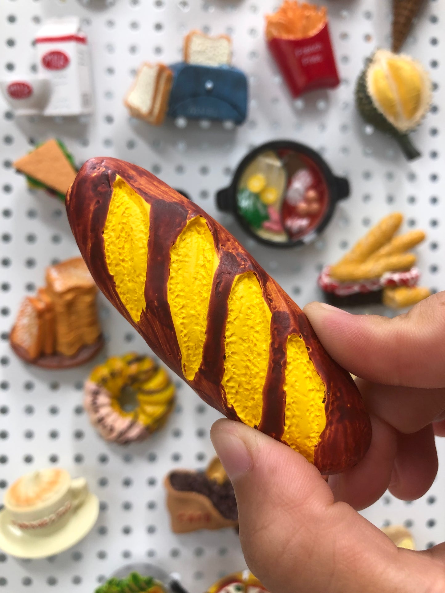 Bread magnets