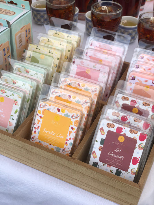 Wax melt cubes close-up showing individual cube shapes and smooth wax texture