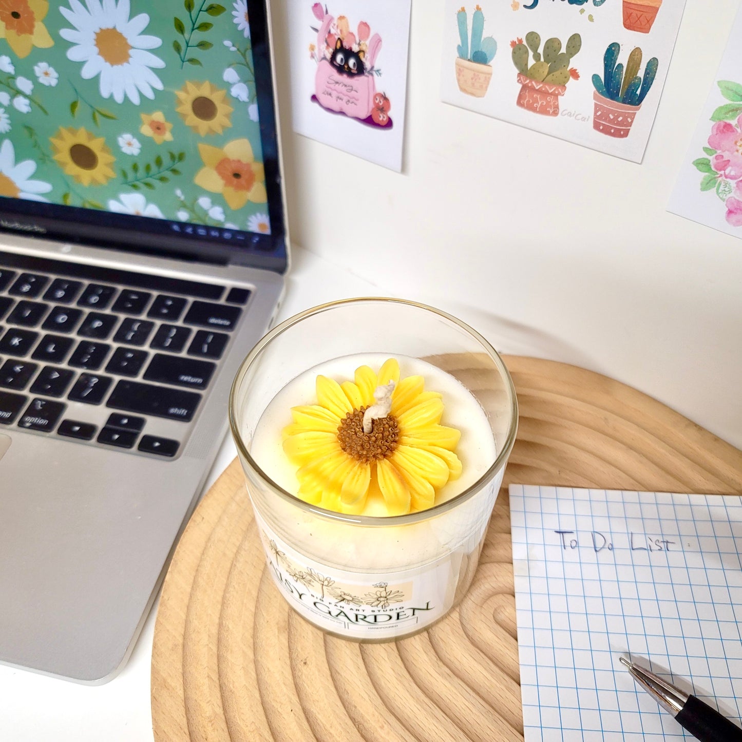Yellow Daisy Candle