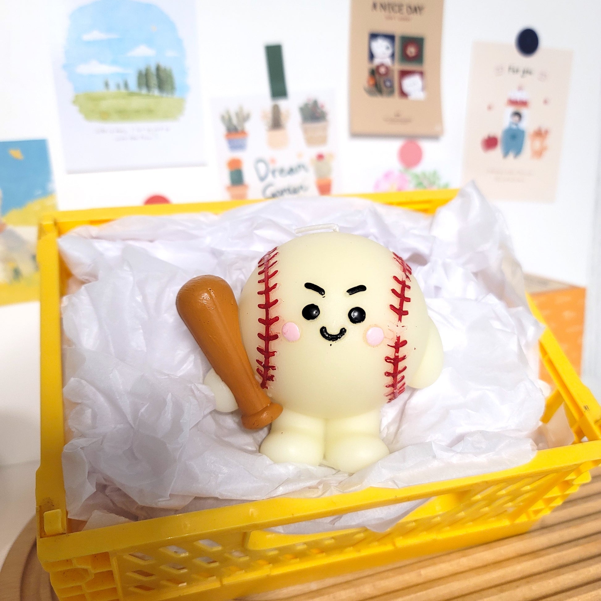 Handcrafted baseball buddy candle, soy wax sports-themed decoration for fans